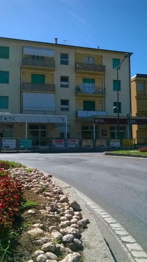 Noemi Apartment San Vincenzo Luaran gambar